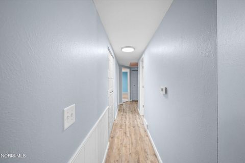 Tiny photo for 2073 Grange Street, Oregon, OH 43616 (MLS # 10007068)
