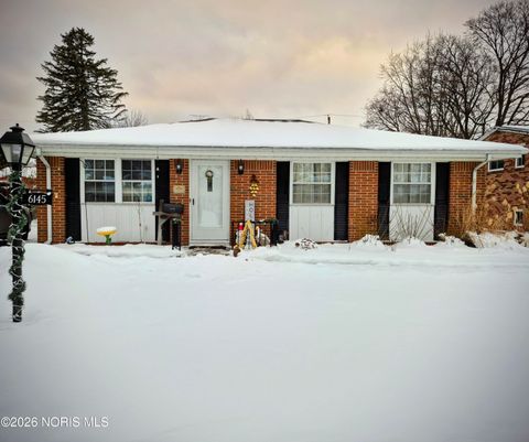 Photo of 6145 Hiddenbrook Drive, Toledo, OH 43613 (MLS # 10003732)