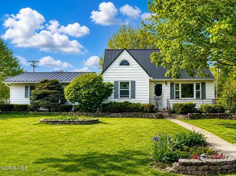 Tiny photo for 213 E Gerhart Street, Edgerton, OH 43517 (MLS # 10007229)