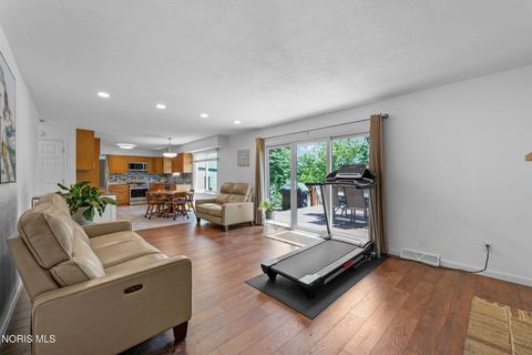 Tiny photo for 4575 River Road, Toledo, OH 43614 (MLS # 10008789)