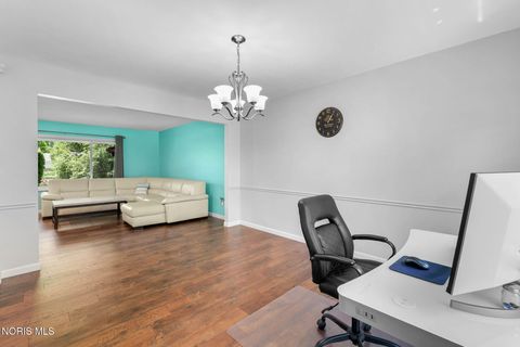 Tiny photo for 4575 River Road, Toledo, OH 43614 (MLS # 10008789)