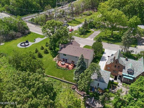 Tiny photo for 4575 River Road, Toledo, OH 43614 (MLS # 10008789)