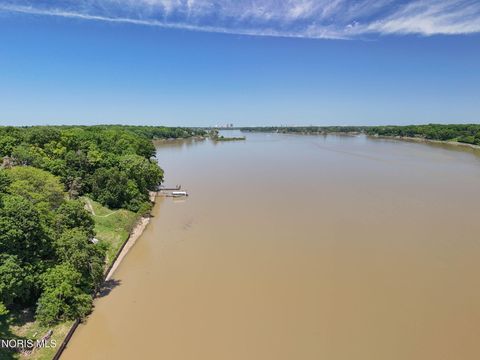 Tiny photo for 4575 River Road, Toledo, OH 43614 (MLS # 10008789)