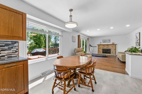 Tiny photo for 4575 River Road, Toledo, OH 43614 (MLS # 10008789)