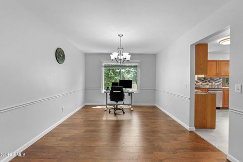 Tiny photo for 4575 River Road, Toledo, OH 43614 (MLS # 10008789)