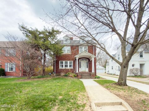 Photo of 3330 Pelham Road, Ottawa Hills, OH 43606 (MLS # 10005843)