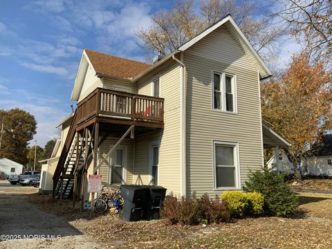 Photo of 542 S Main Street, Bowling Green, OH 43402 (MLS # 10001283)