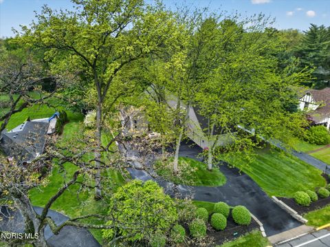 Tiny photo for 4341 Indian Road, Ottawa Hills, OH 43615 (MLS # 10007238)