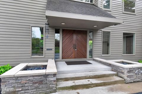 Tiny photo for 4341 Indian Road, Ottawa Hills, OH 43615 (MLS # 10007238)