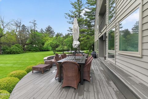 Tiny photo for 4341 Indian Road, Ottawa Hills, OH 43615 (MLS # 10007238)