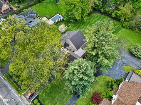 Tiny photo for 4341 Indian Road, Ottawa Hills, OH 43615 (MLS # 10007238)