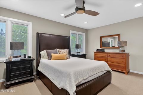 Tiny photo for 4341 Indian Road, Ottawa Hills, OH 43615 (MLS # 10007238)