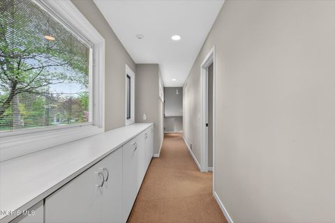 Tiny photo for 4341 Indian Road, Ottawa Hills, OH 43615 (MLS # 10007238)