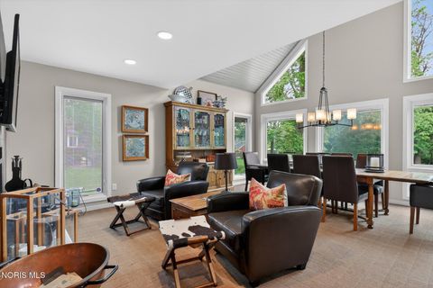 Tiny photo for 4341 Indian Road, Ottawa Hills, OH 43615 (MLS # 10007238)