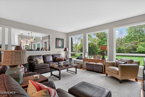Tiny photo for 4341 Indian Road, Ottawa Hills, OH 43615 (MLS # 10007238)
