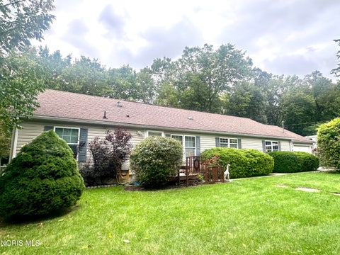 Homes For Sale - 4703 E Schoolhouse Road<br/> Ottawa County, Port Clinton, OH 43452