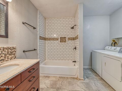 Tiny photo for 5265 Douglas Road, Toledo, OH 43613 (MLS # 10006239)