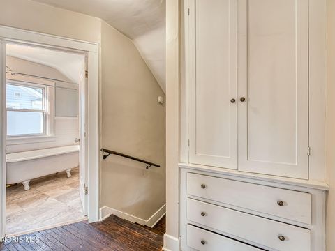 Tiny photo for 5265 Douglas Road, Toledo, OH 43613 (MLS # 10006239)