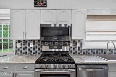 Tiny photo for 1144 Metcalf Road, Toledo, OH 43615 (MLS # 10012464)