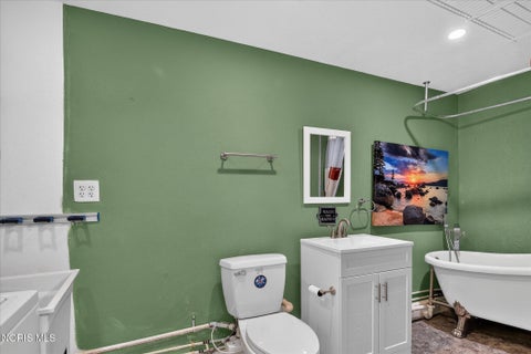 Tiny photo for 1144 Metcalf Road, Toledo, OH 43615 (MLS # 10012464)