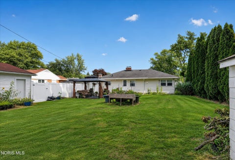 Tiny photo for 1144 Metcalf Road, Toledo, OH 43615 (MLS # 10012464)