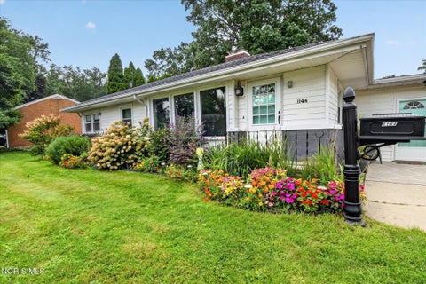 Tiny photo for 1144 Metcalf Road, Toledo, OH 43615 (MLS # 10012464)