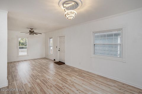 Tiny photo for 2422 N Ontario Street, Toledo, OH 43611 (MLS # 10002953)