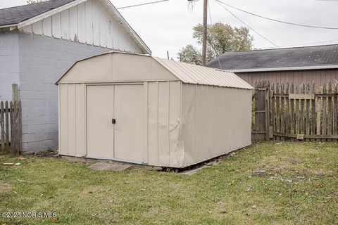 Tiny photo for 2422 N Ontario Street, Toledo, OH 43611 (MLS # 10002953)