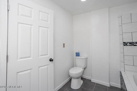 Tiny photo for 2422 N Ontario Street, Toledo, OH 43611 (MLS # 10002953)