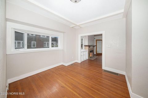 Tiny photo for 2716 Collingwood Boulevard, Toledo, OH 43610 (MLS # 10002044)