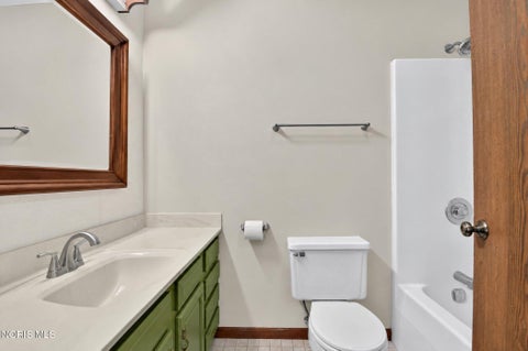 Tiny photo for 7 Edith Court, Bowling Green, OH 43402 (MLS # 10014524)