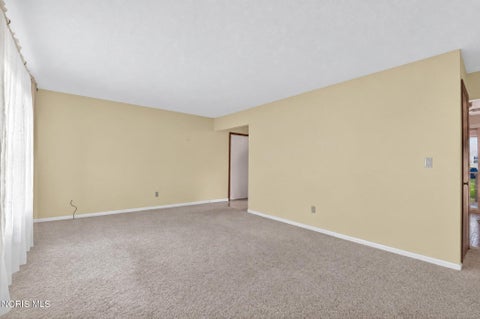 Tiny photo for 7 Edith Court, Bowling Green, OH 43402 (MLS # 10014524)