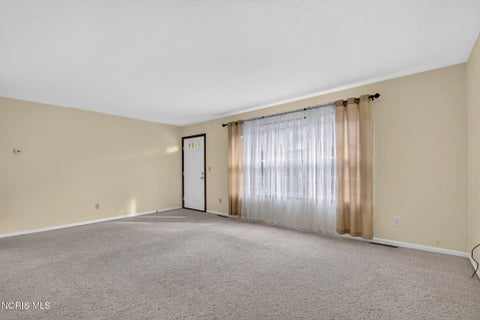 Tiny photo for 7 Edith Court, Bowling Green, OH 43402 (MLS # 10014524)