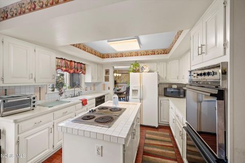 Tiny photo for 4456 Woodbriar Drive, Toledo, OH 43623 (MLS # 10004115)