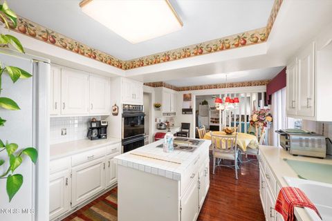 Tiny photo for 4456 Woodbriar Drive, Toledo, OH 43623 (MLS # 10004115)