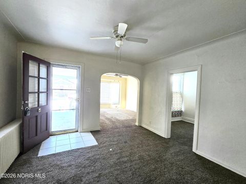 Tiny photo for 319 White Street, Toledo, OH 43605 (MLS # 10003224)