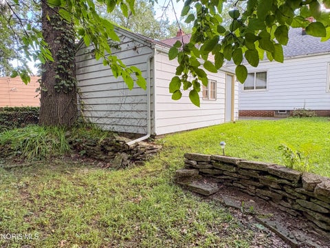 Tiny photo for 3935 Buell Avenue, Toledo, OH 43613 (MLS # 10013100)