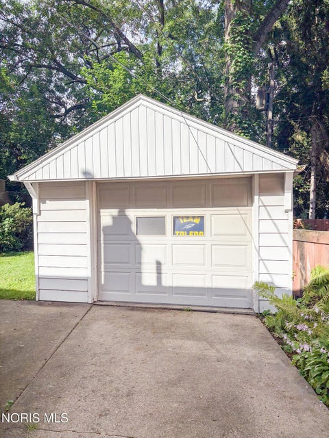 Tiny photo for 3935 Buell Avenue, Toledo, OH 43613 (MLS # 10013100)