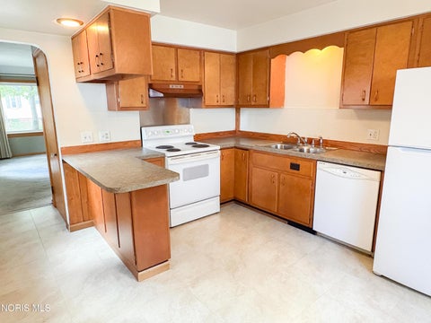 Tiny photo for 3935 Buell Avenue, Toledo, OH 43613 (MLS # 10013100)