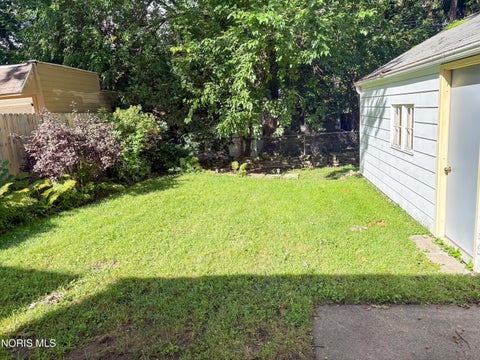 Tiny photo for 3935 Buell Avenue, Toledo, OH 43613 (MLS # 10013100)