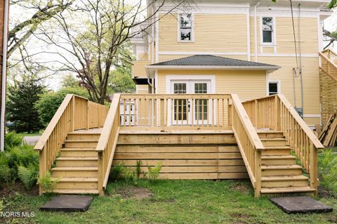 Tiny photo for 2401 Robinwood Avenue, Toledo, OH 43620 (MLS # 10008198)