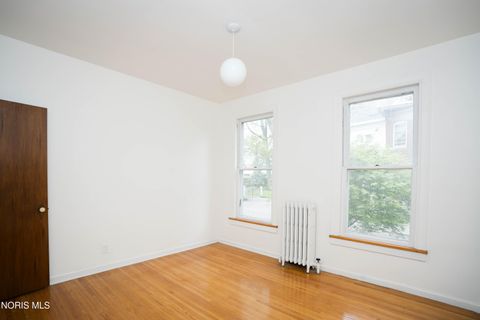 Tiny photo for 2401 Robinwood Avenue, Toledo, OH 43620 (MLS # 10008198)