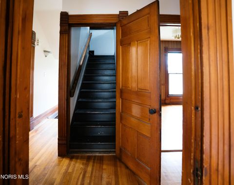 Tiny photo for 2401 Robinwood Avenue, Toledo, OH 43620 (MLS # 10008198)