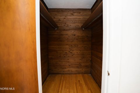 Tiny photo for 2401 Robinwood Avenue, Toledo, OH 43620 (MLS # 10008198)