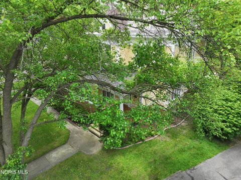 Tiny photo for 2401 Robinwood Avenue, Toledo, OH 43620 (MLS # 10008198)