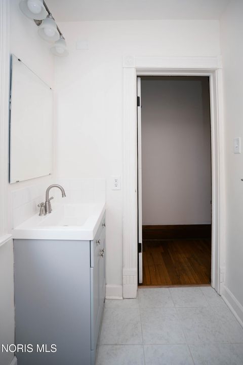 Tiny photo for 2401 Robinwood Avenue, Toledo, OH 43620 (MLS # 10008198)