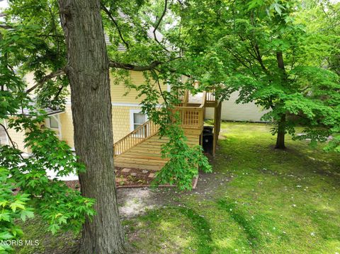 Tiny photo for 2401 Robinwood Avenue, Toledo, OH 43620 (MLS # 10008198)