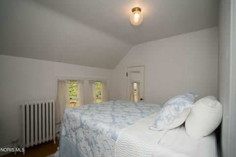 Tiny photo for 2401 Robinwood Avenue, Toledo, OH 43620 (MLS # 10008198)
