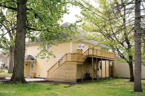 Tiny photo for 2401 Robinwood Avenue, Toledo, OH 43620 (MLS # 10008198)