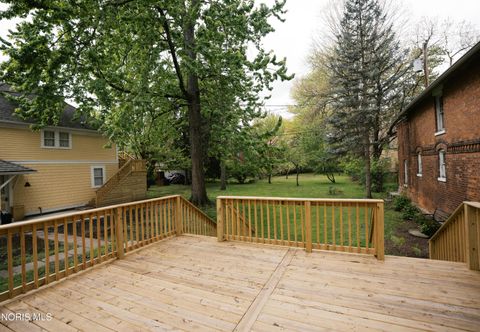 Tiny photo for 2401 Robinwood Avenue, Toledo, OH 43620 (MLS # 10008198)